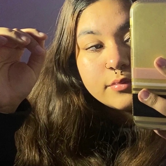 Meet your Posher, Joselynn - Picture 1 of 1